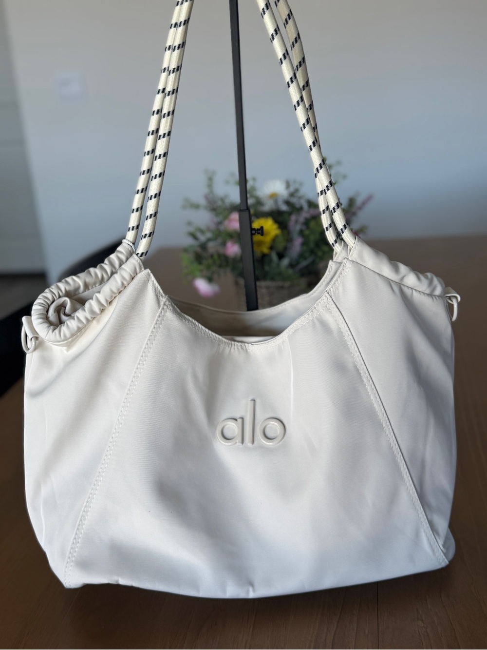 ALO Yoga Cream Rope-Handle Shoulder Tote